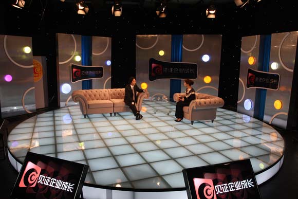 銀通王總cctv央視網見證企業成長高端訪談劇照